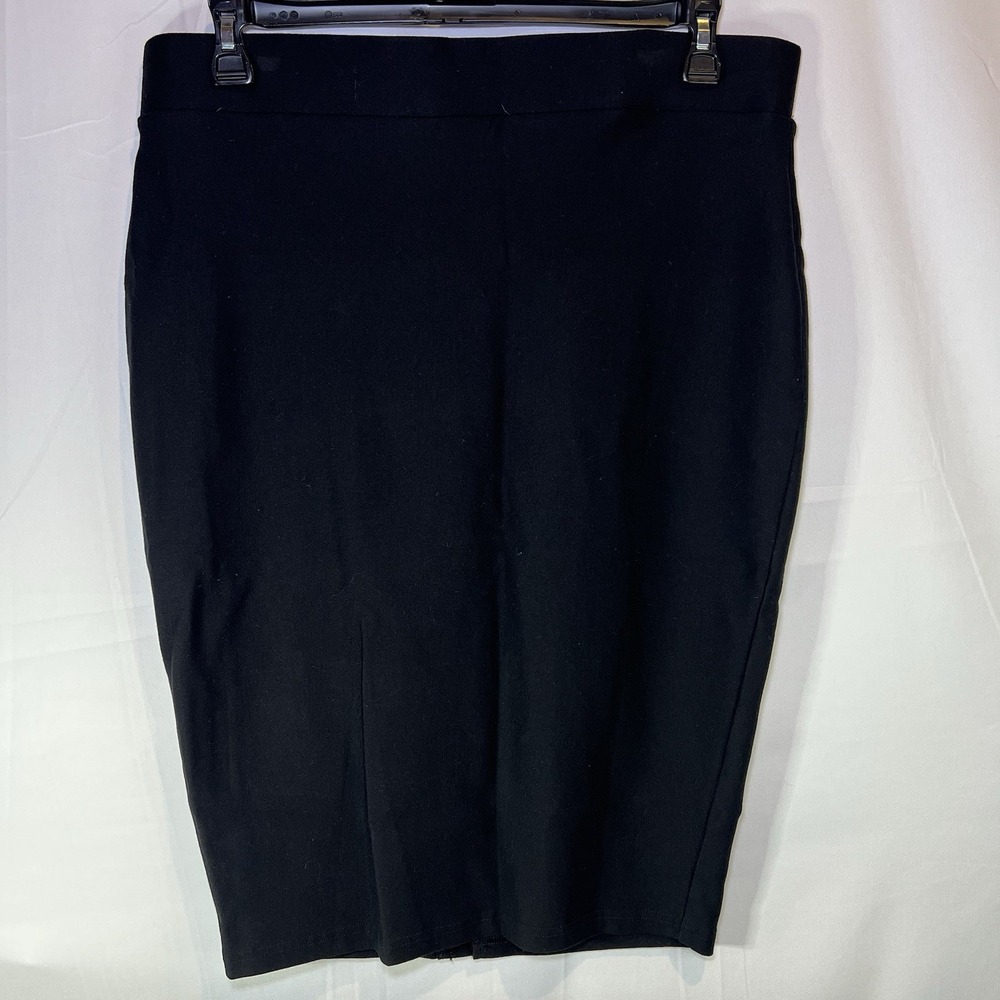 Torrid size 1 (16-18 ) Women's‎ Black At The Knee Ponte Pencil Skirt Office Work